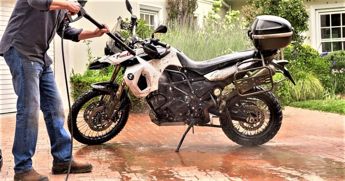 Motorcycle Washing Guide: Helping Bros Clean Like Pros